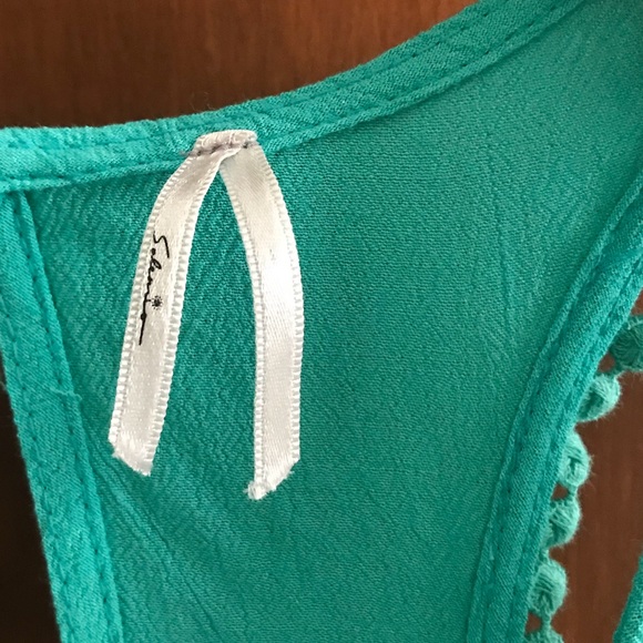 Turquoise beach cover-up - Picture 2 of 3